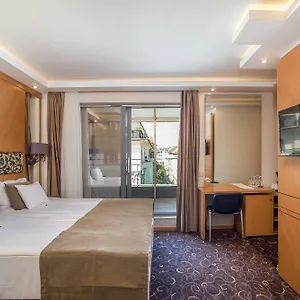 4* Отель Marmara