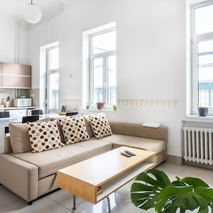 Inner City - Hold Utca Apartment