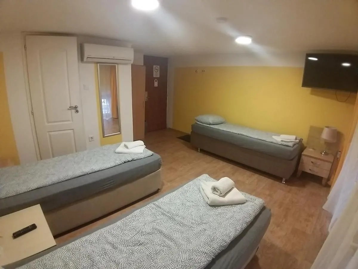 בודפשט Deniz Guesthouse